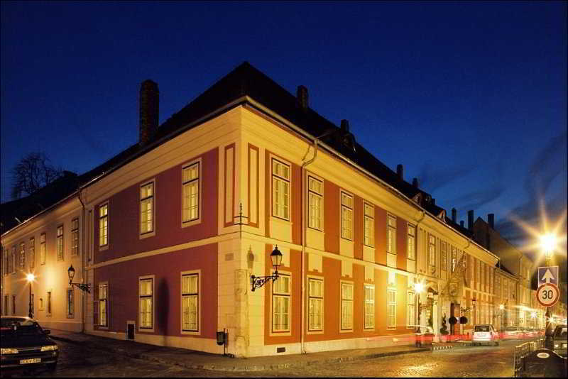 St. George Residence بودابست المظهر الخارجي الصورة